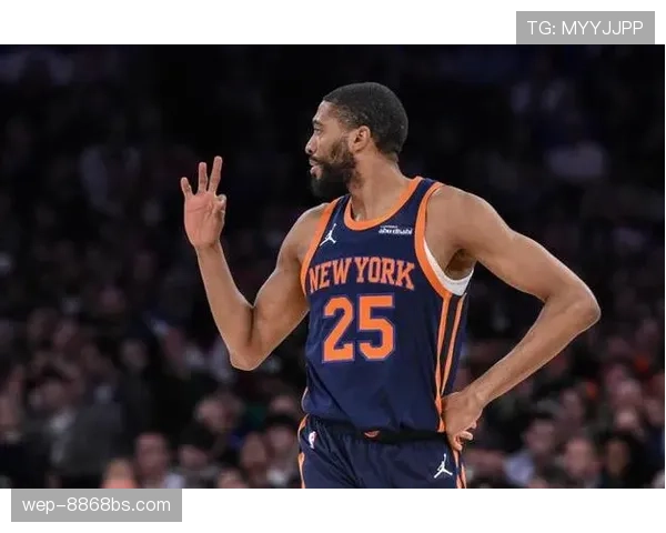 米卡尔·布里奇斯无球跑动拉开空间，3D价值在季后赛体系中持续提升