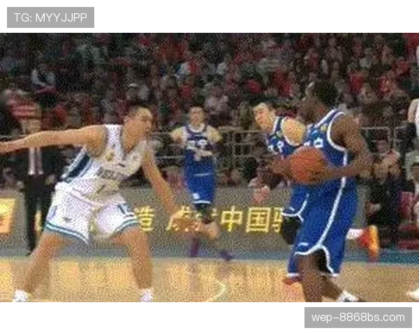 篮球新手必看：带球撞人和加罚规则详解