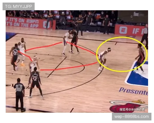 防守三秒NBA规则的判定标准与核心定义解析 防守三秒NBA规则的判定标准与核心定义解析